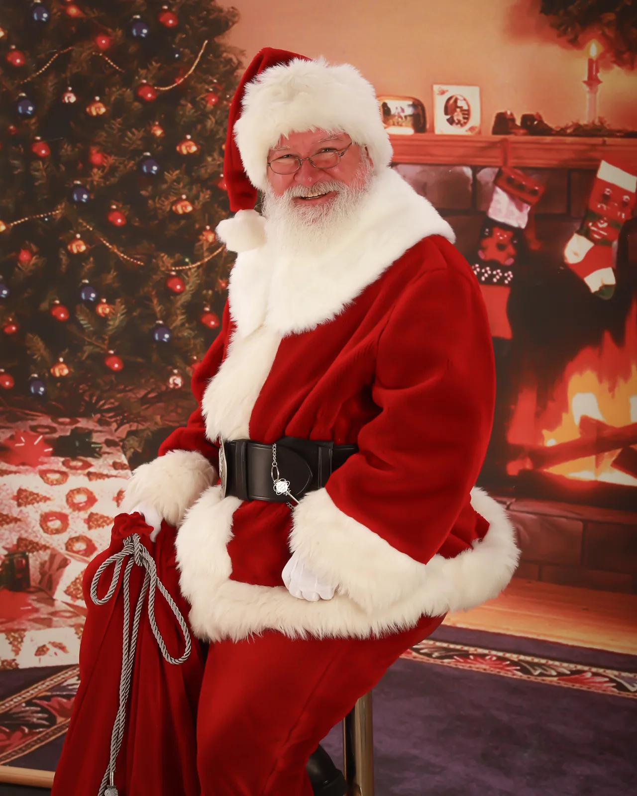 Santa Marc in a warm Christmas setting